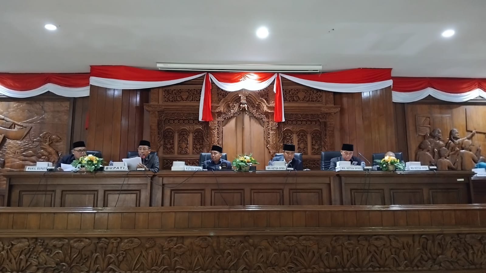 Bupati dan Wabup sampaikan nota pengantar nota keuangan RAPBD 2025