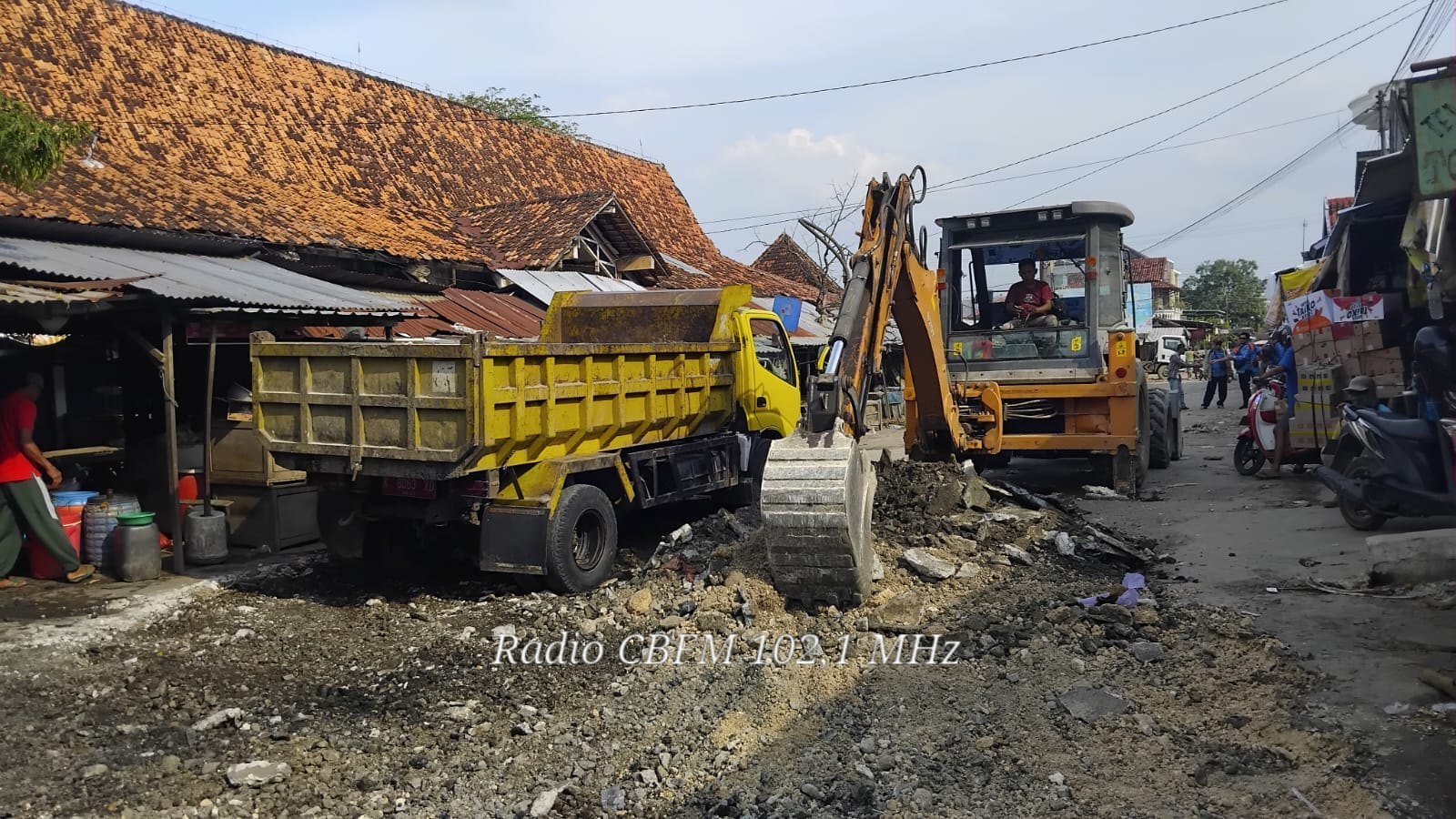 Pemkab komitmen perbaiki jalan rusak di Rembang