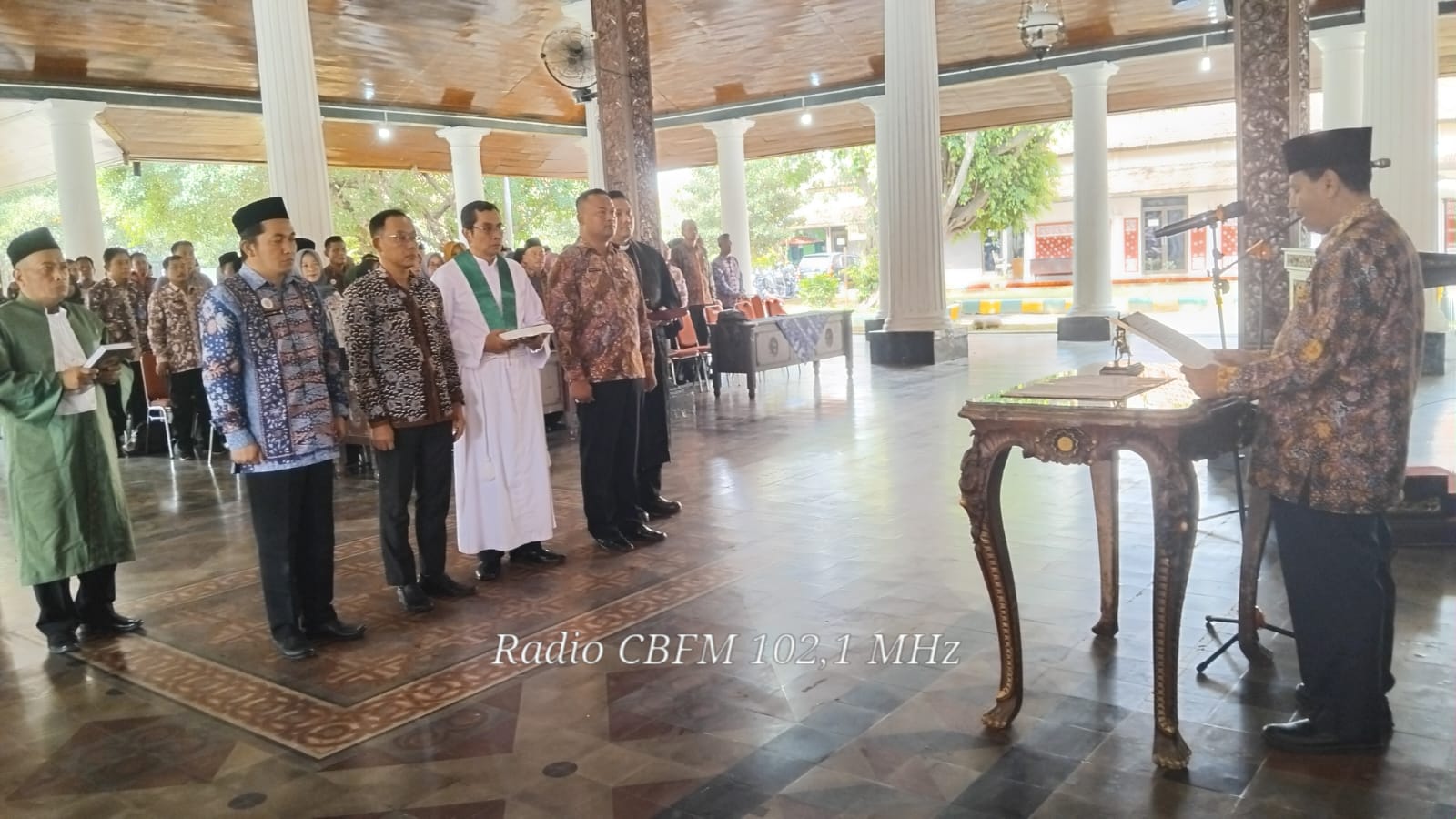 Ratusan pejabat dilantik dan diambil sumpah