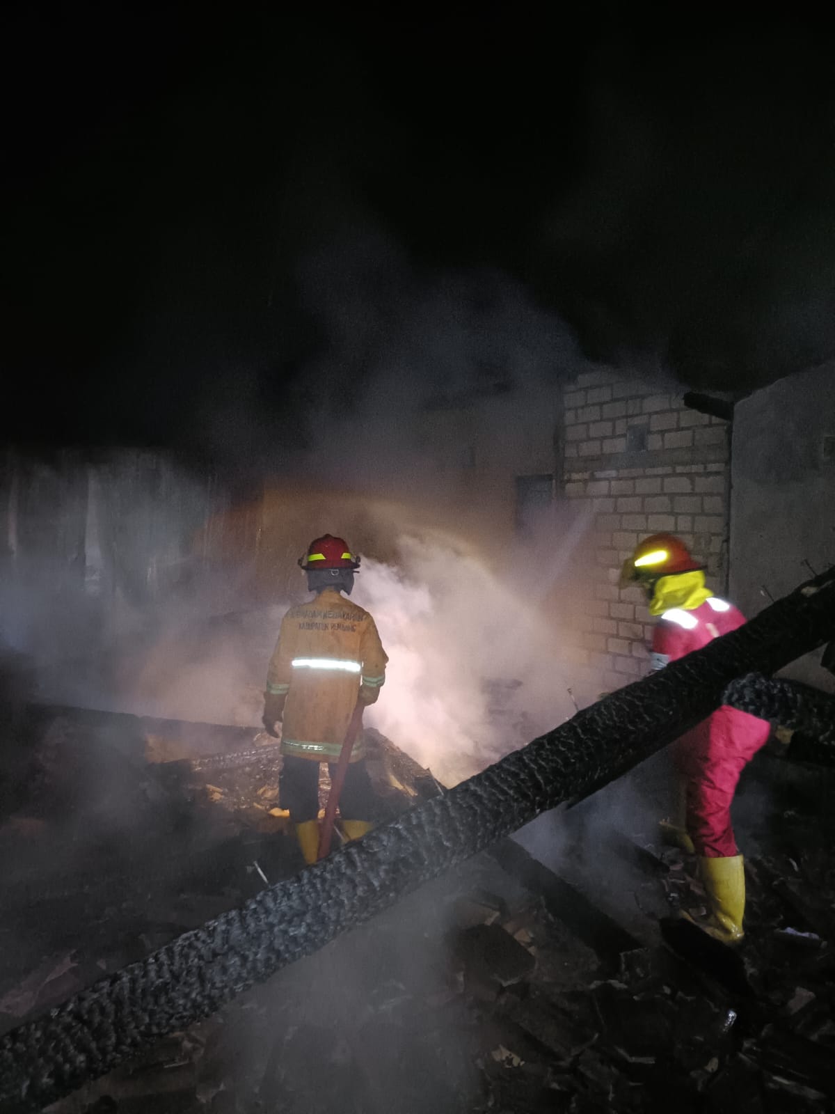 Rumah Terbakar, Uang Hingga Perhiasan Hangus