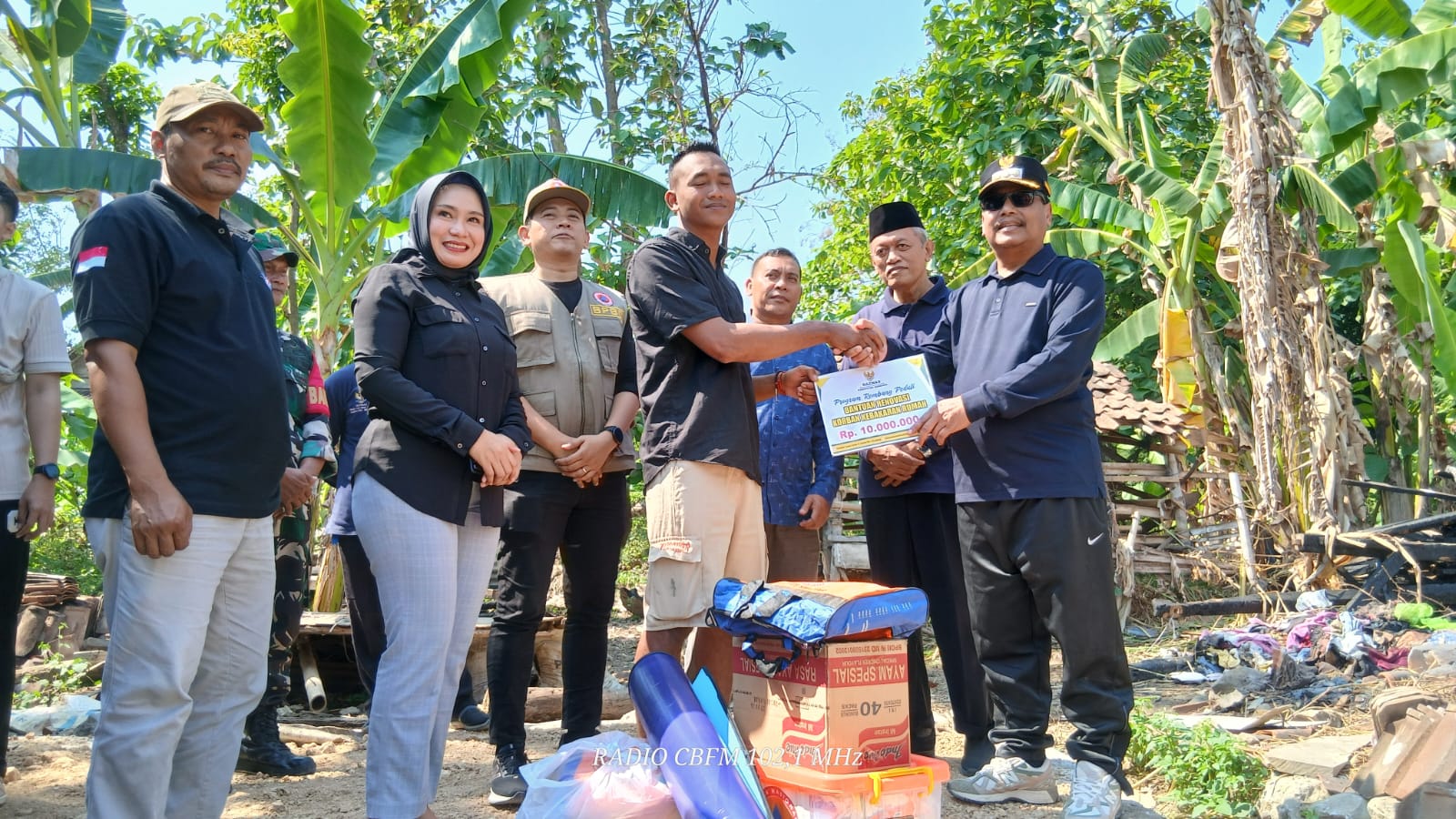 Bupati Harno kunjungi korban kebakaran