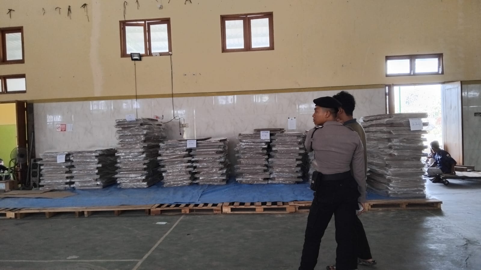 KPU terima logistik tahap 1
