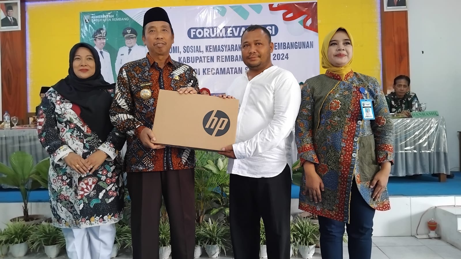 11 desa di Sumber, lunas PBB