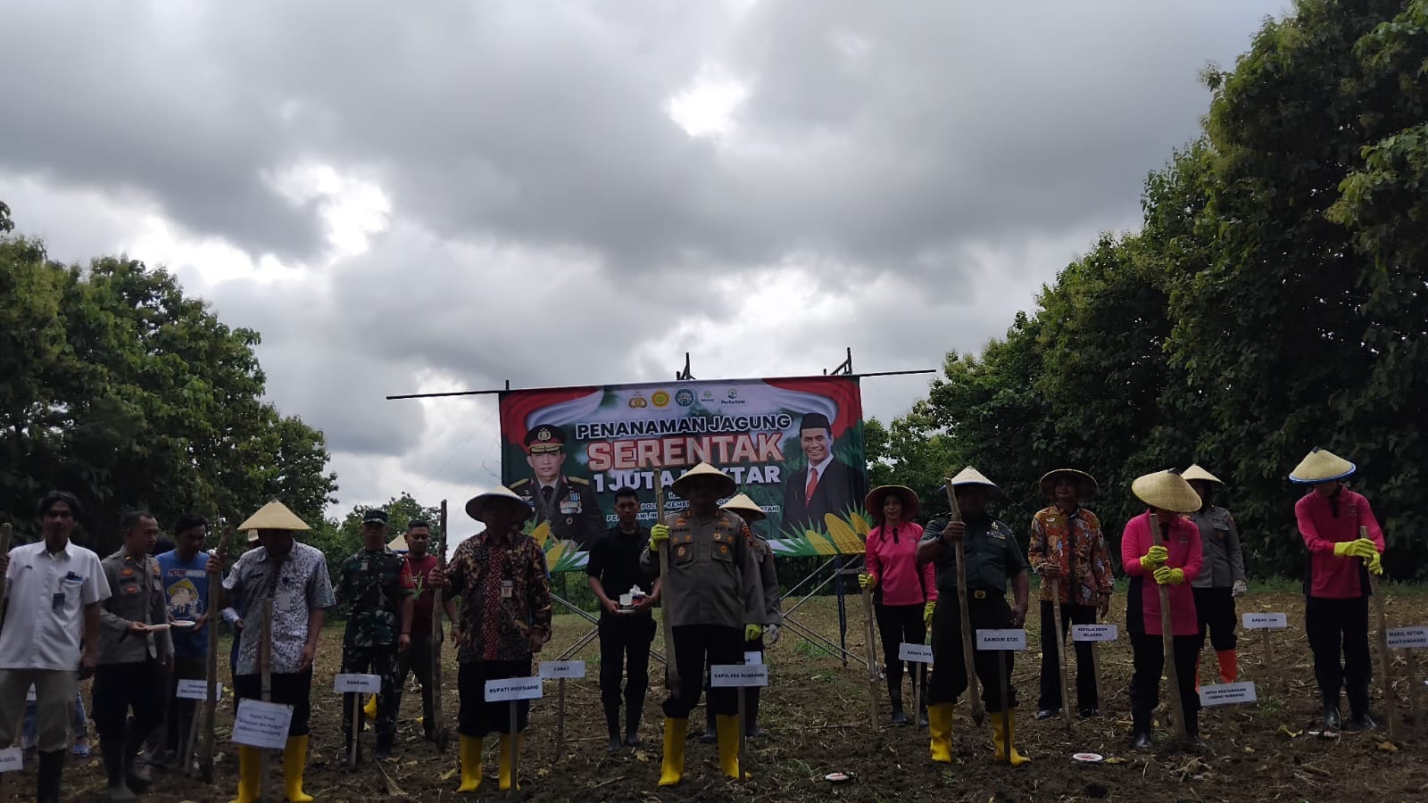 Penanaman jagung serentak 1 juta hektar lahan sasar Desa Mlagen