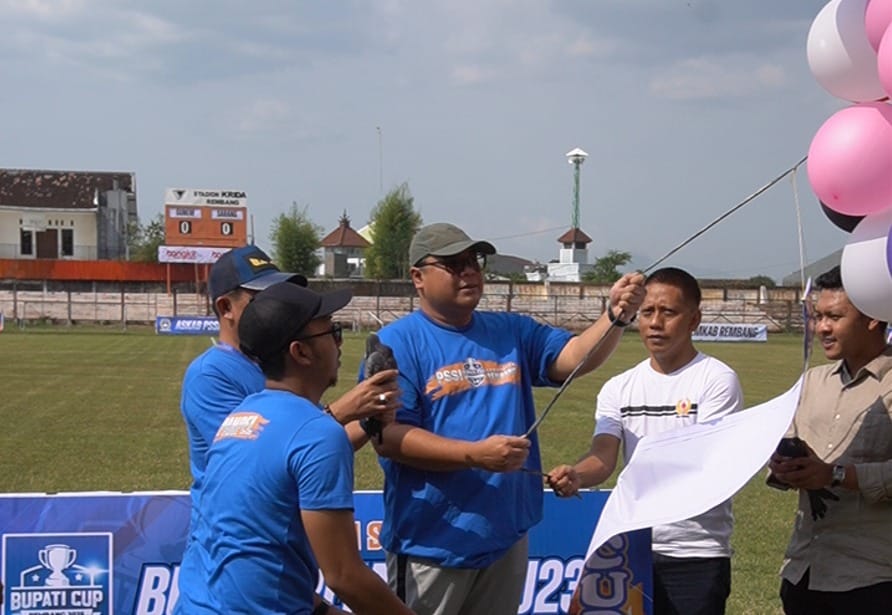 Turnamen Bupati Cup 2025 Dibuka, Pertemukan Kecamatan Sarang Vs Kecamatan Gunem