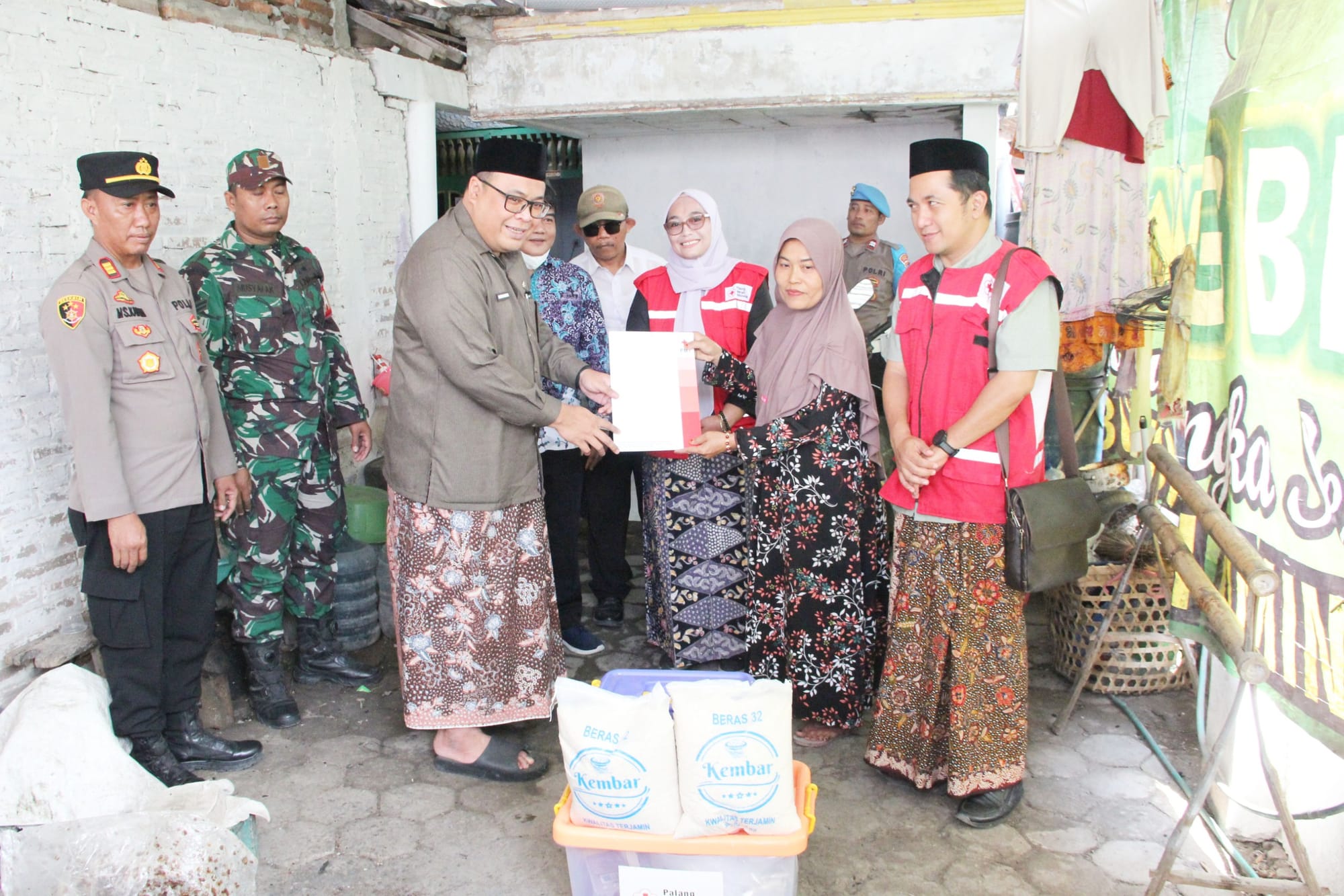 Wabup kunjungi 2 korban kebakaran di Lasem