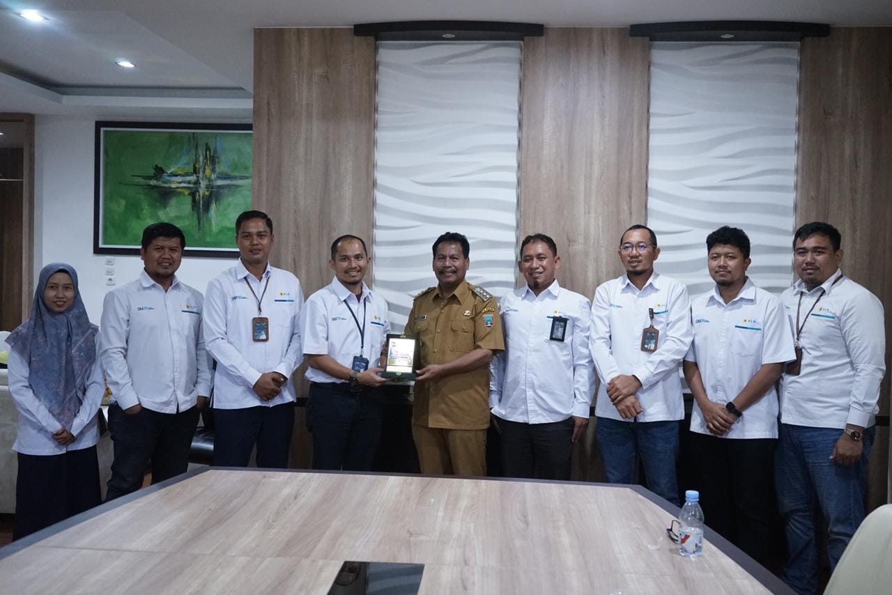 Bupati Harno minta PLN fasilitasi keluhan masyarakat