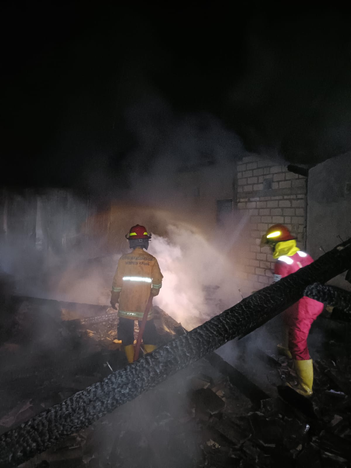 Rumah Terbakar, Uang Hingga Perhiasan Hangus